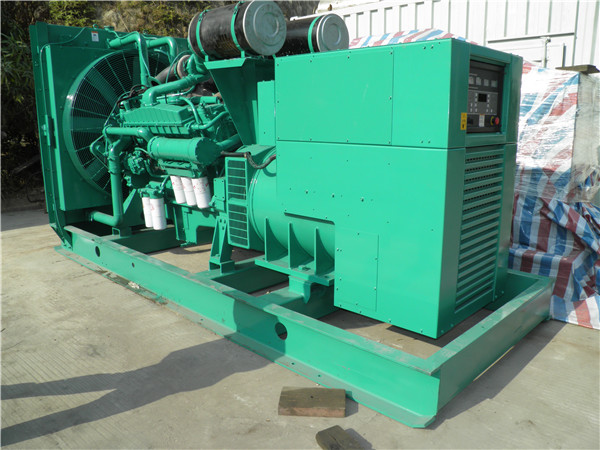 乐山出租发电机 发电机组厂家：柴油发电机组的控制屏的作用是什么？