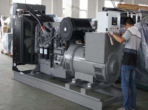 乐山柴油发电机空气滤清器堵塞会对发电机组产生哪些影响？