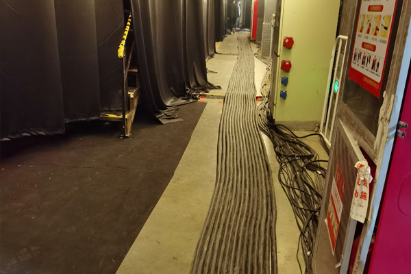 乐山柴油发电机组的输出电压可以调节到哪些范围？