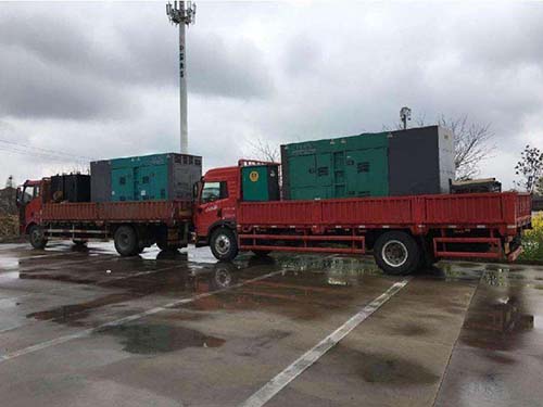 乐山涂抹密封胶后，需要等待多长时间才能安装水冷式机油散热器密封件？